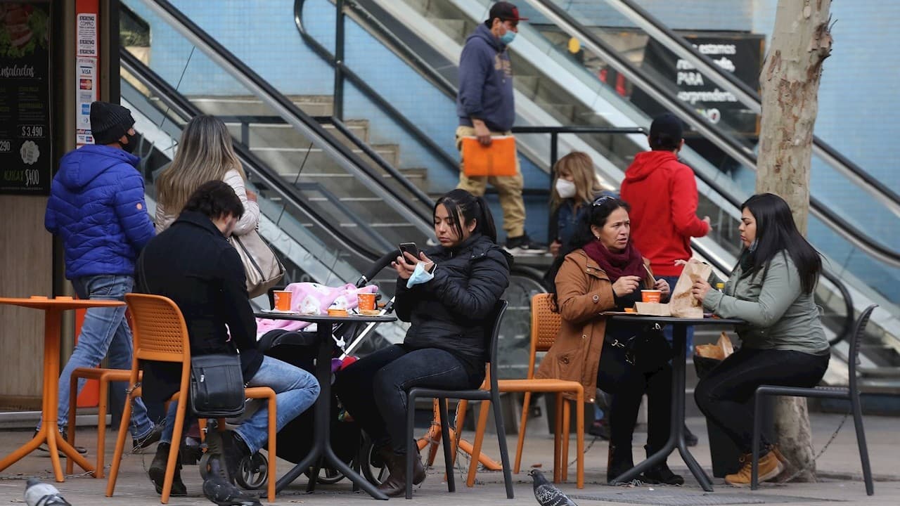 COVID-19: Chile registra el menor número de contagios diarios desde finales de 2020