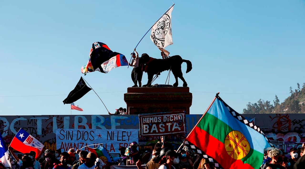 Chile: aniversario de revuelta social termina con incidentes violentos
