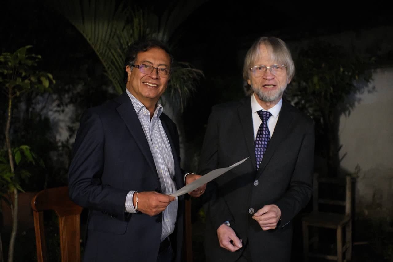 Mockus y Petro