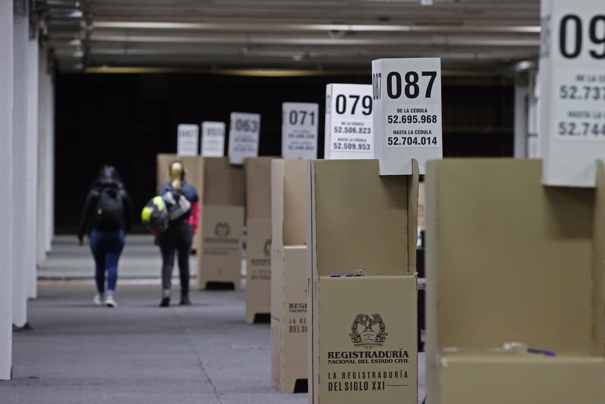 Elecciones votos urnas
