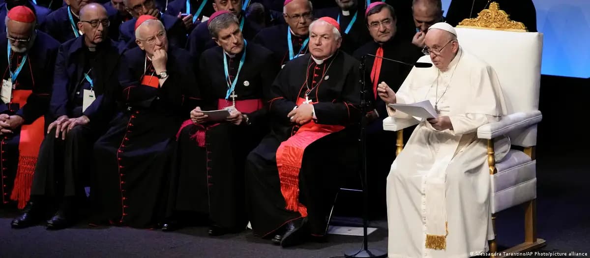 Papa Francisco: el Mediterráneo es "un enorme cementerio" - Forbes Colombia
