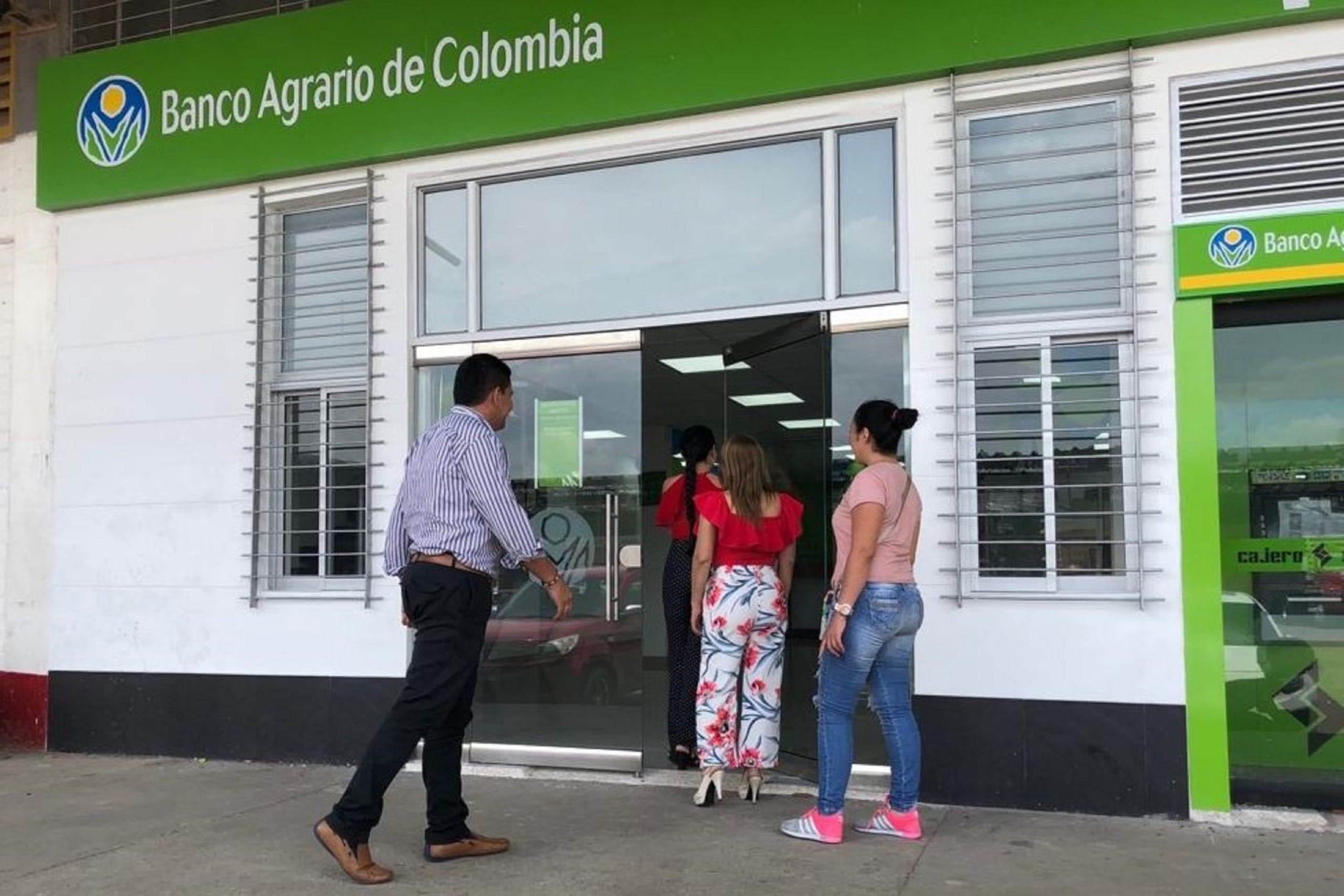 Foto del Banco Agrario tomada de afuera