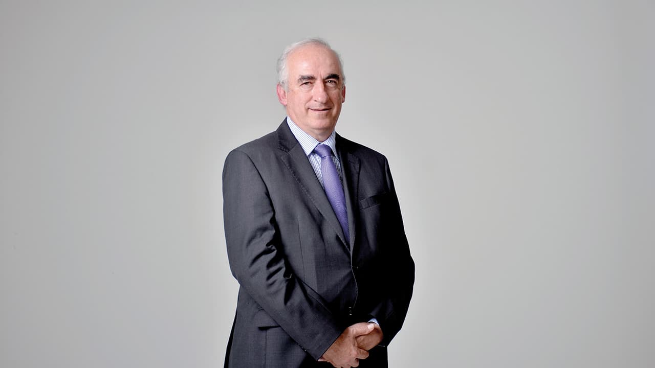 Leonardo Villar declina participar en foro del Gobierno y defiende la autonomía del Emisor