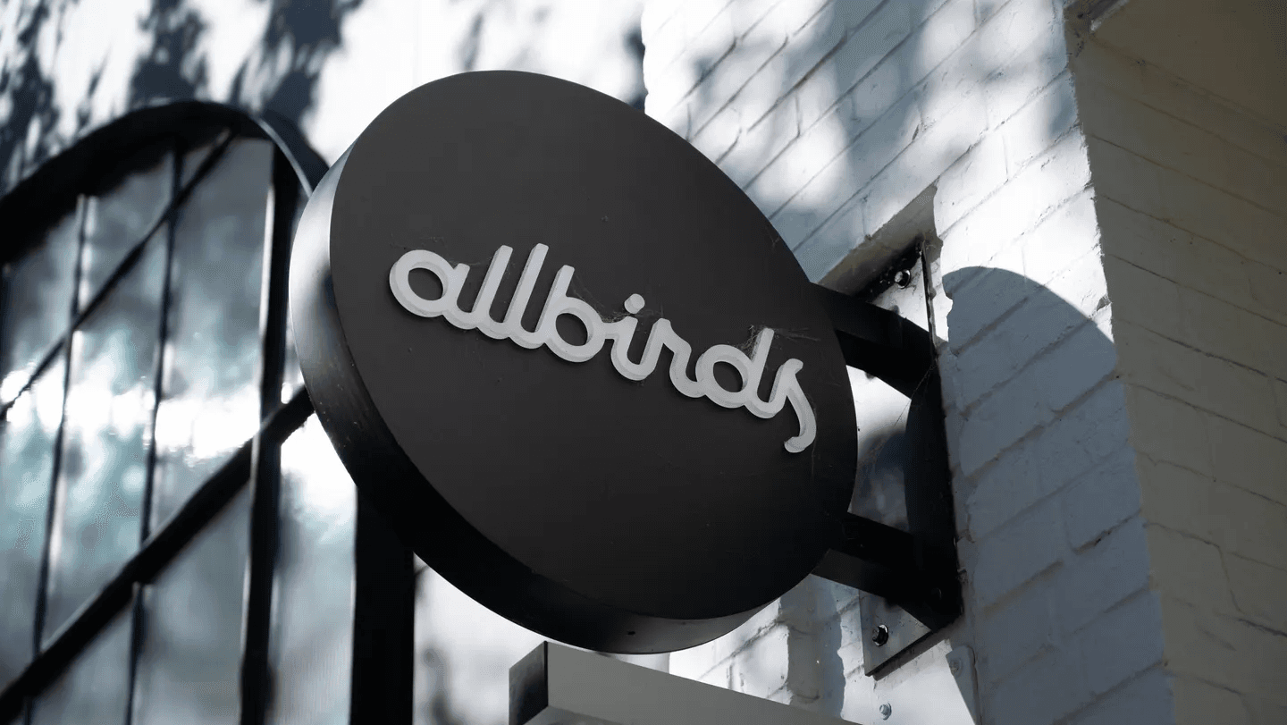 Marca de calzado Allbirds anuncia repentinamente que es una empresa de inteligencia artificial, sus acciones se disparan 800%