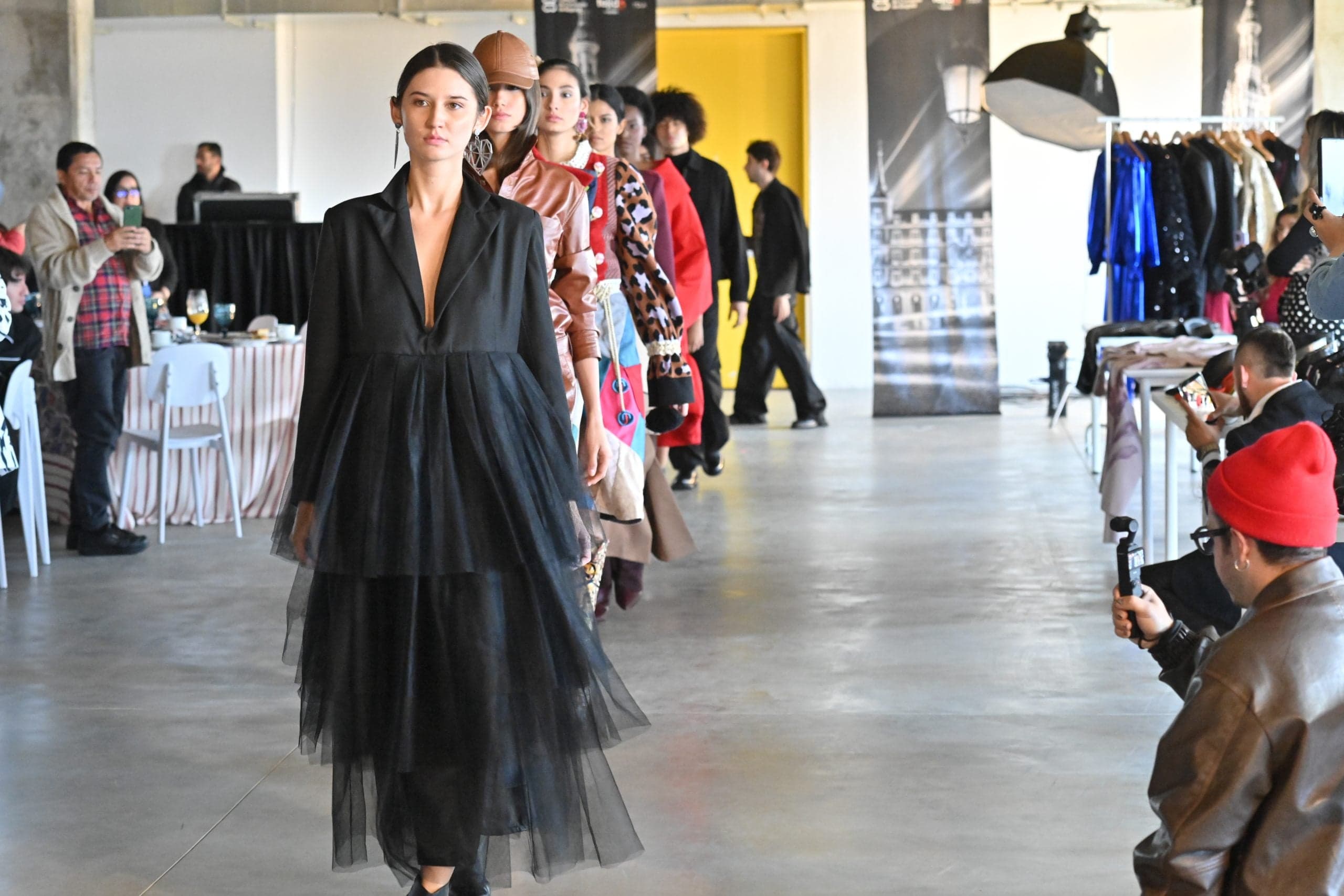 Un colectivo de diseñadores de la economía popular representó a Colombia en la Semana de la Moda de Andalucía