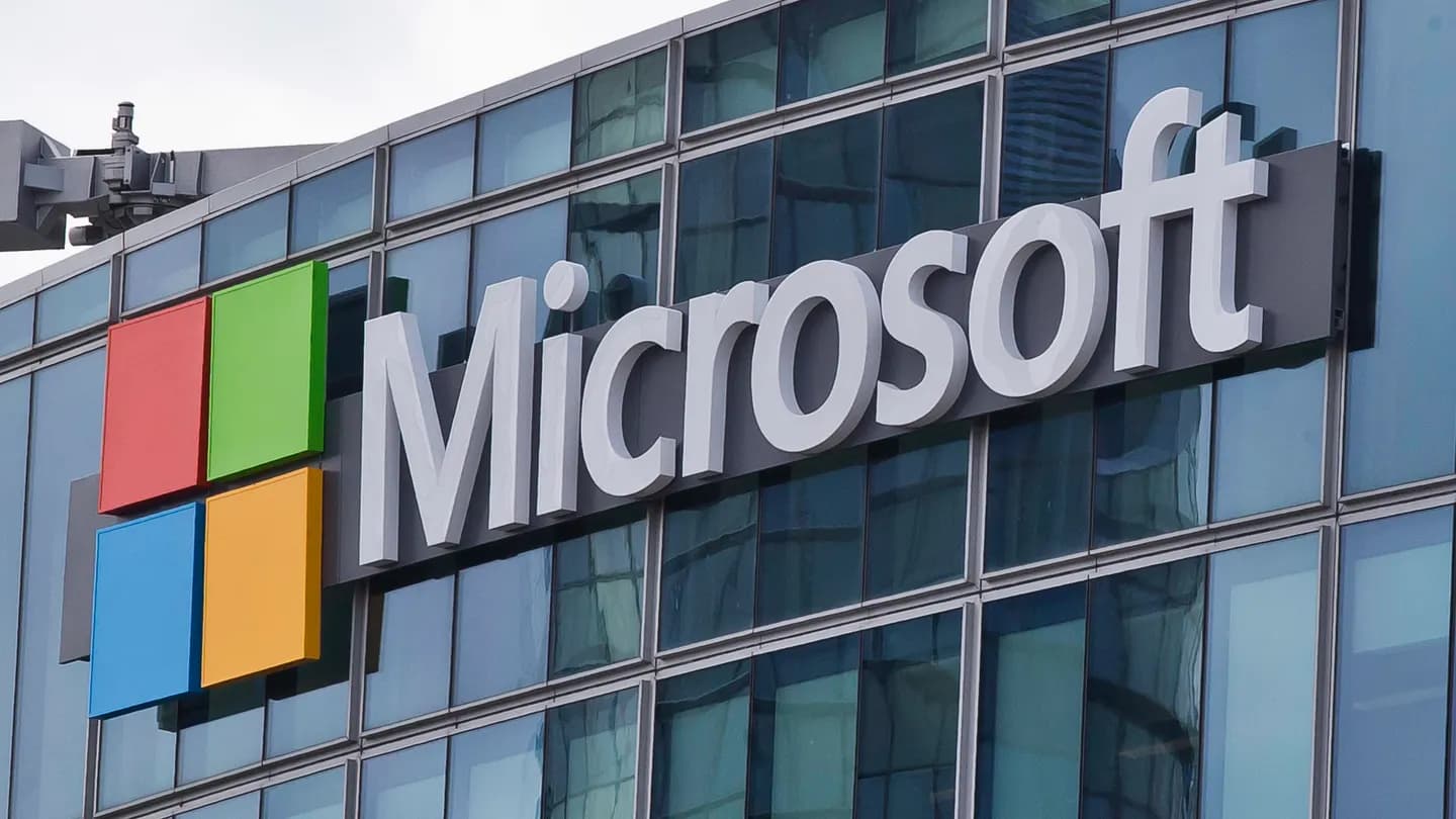 Microsoft ofrece retiros voluntarios a 60.000 empleados en medio de su apuesta por la IA