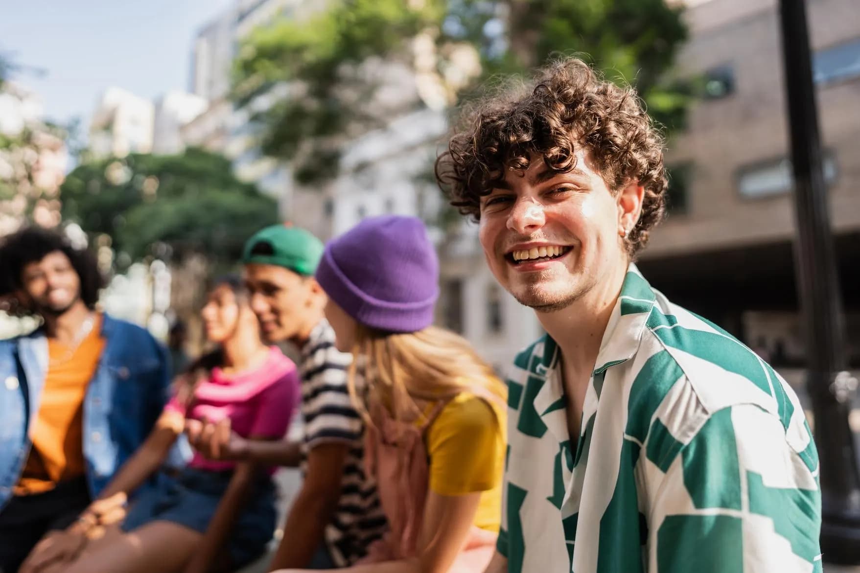 Por qué tener casa, empleo estable y familia, ya no es una prioridad para los jóvenes
