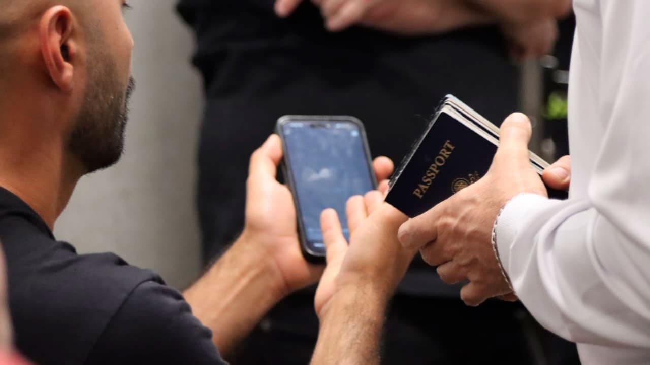 Migración Colombia inadmitió a cinco extranjeros por explotación sexual y minería ilegal