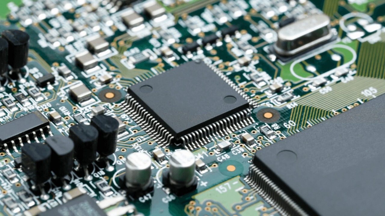 Samsung prevé que escasez de chips se extienda hasta 2028