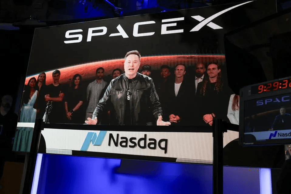 Elon Musk afirma que SpaceX enviará ‘miles’ de personas a la Luna y Marte en los próximos diez años