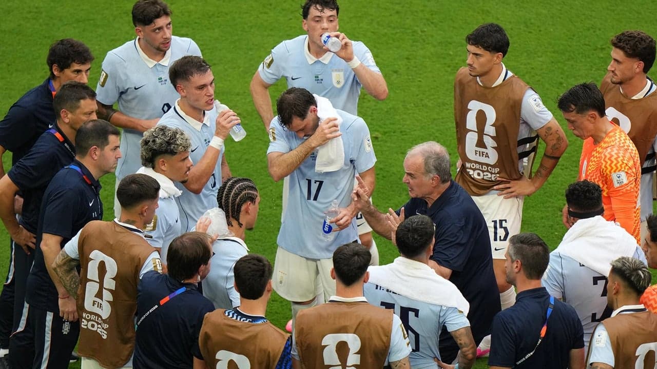 ¿Más agua, menos fluidez? Las pausas de hidratación alteran el ritmo de los partidos