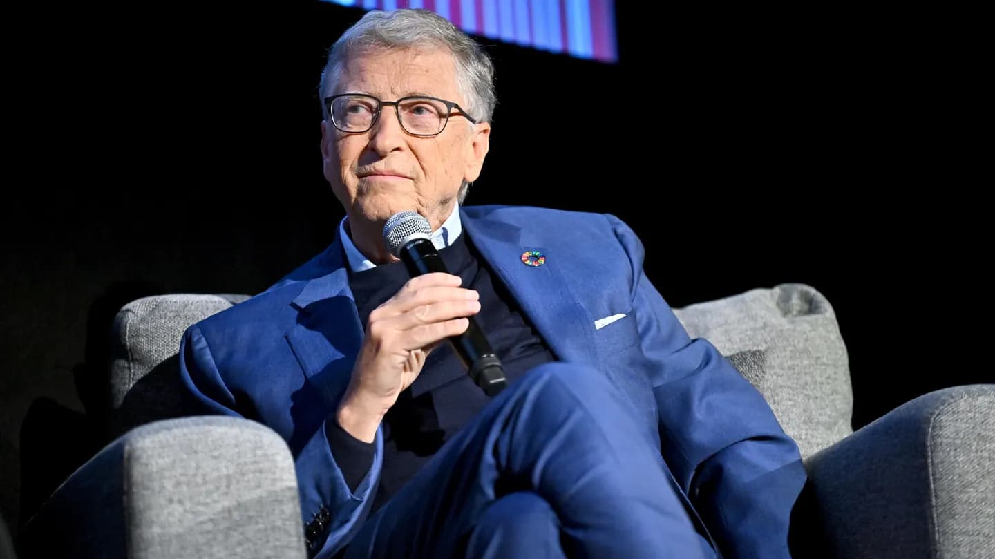 Bill Gates afirma que las preocupaciones sobre la seguridad de la IA “no son un engaño”, contradiciendo a Trump