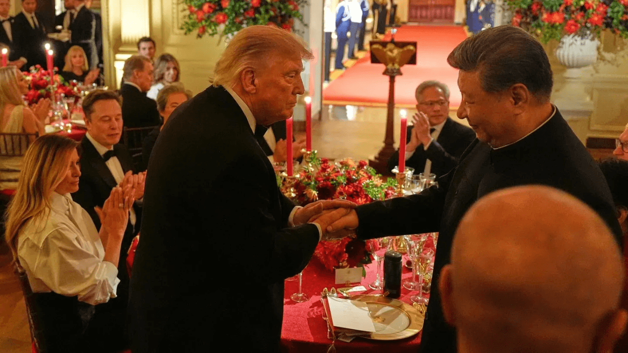 Los multimillonarios Musk y Jensen Huang, entre los que compartieron mesa con Trump y Xi en la cena de Estado (Fotos)